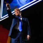 Trump’s Texas Midterm Rally Backfires as Democratic Support Surges in New Polls