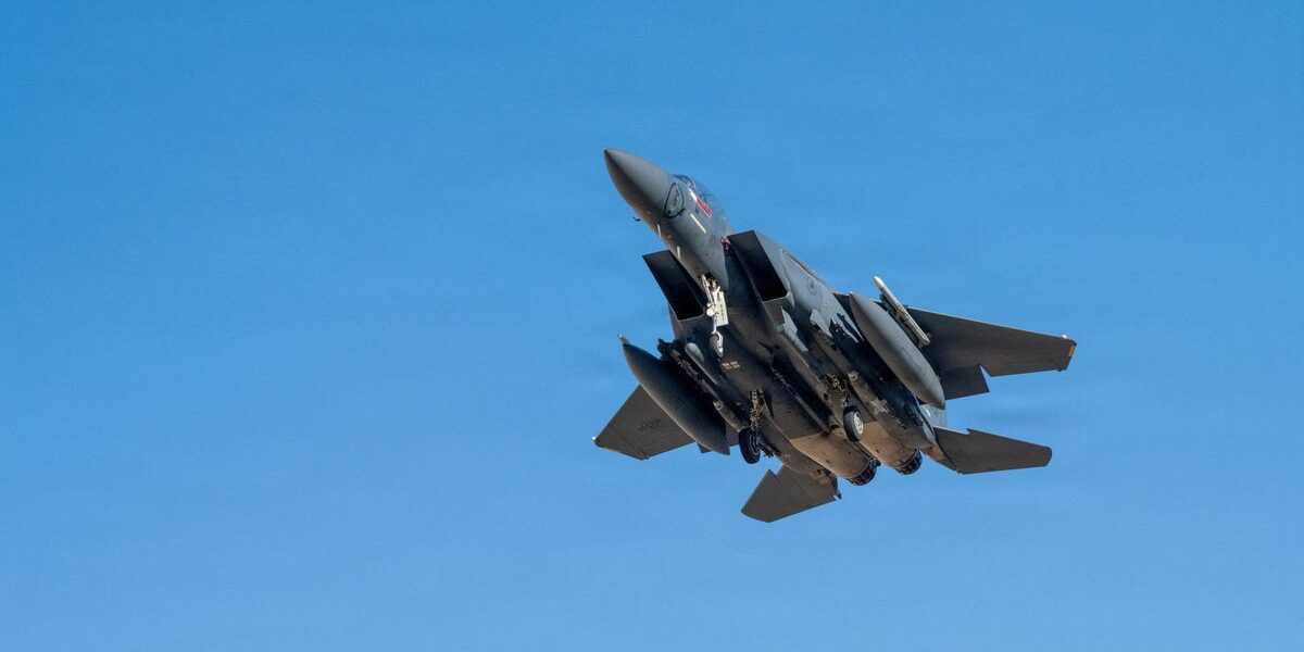 US Pilot Survived Two Days in Iran Mountains with Broken Back After Plane Was Shot Down
