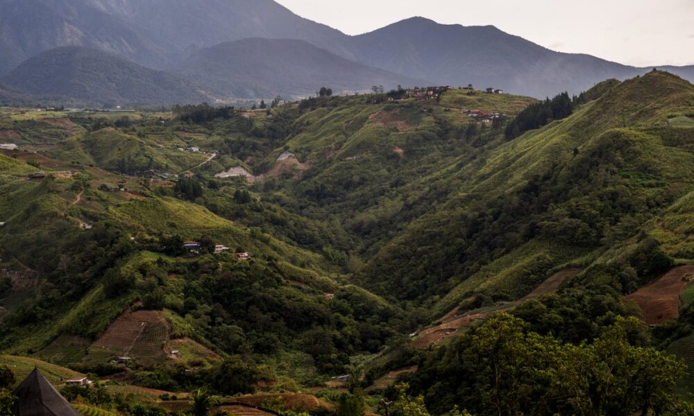Croatian Hiker Fined for Trespassing on Malaysia’s Mount Kinabalu After Rescue Croatian Hiker Fined for Trespassing on Malaysia’s Mount Kinabalu After Rescue