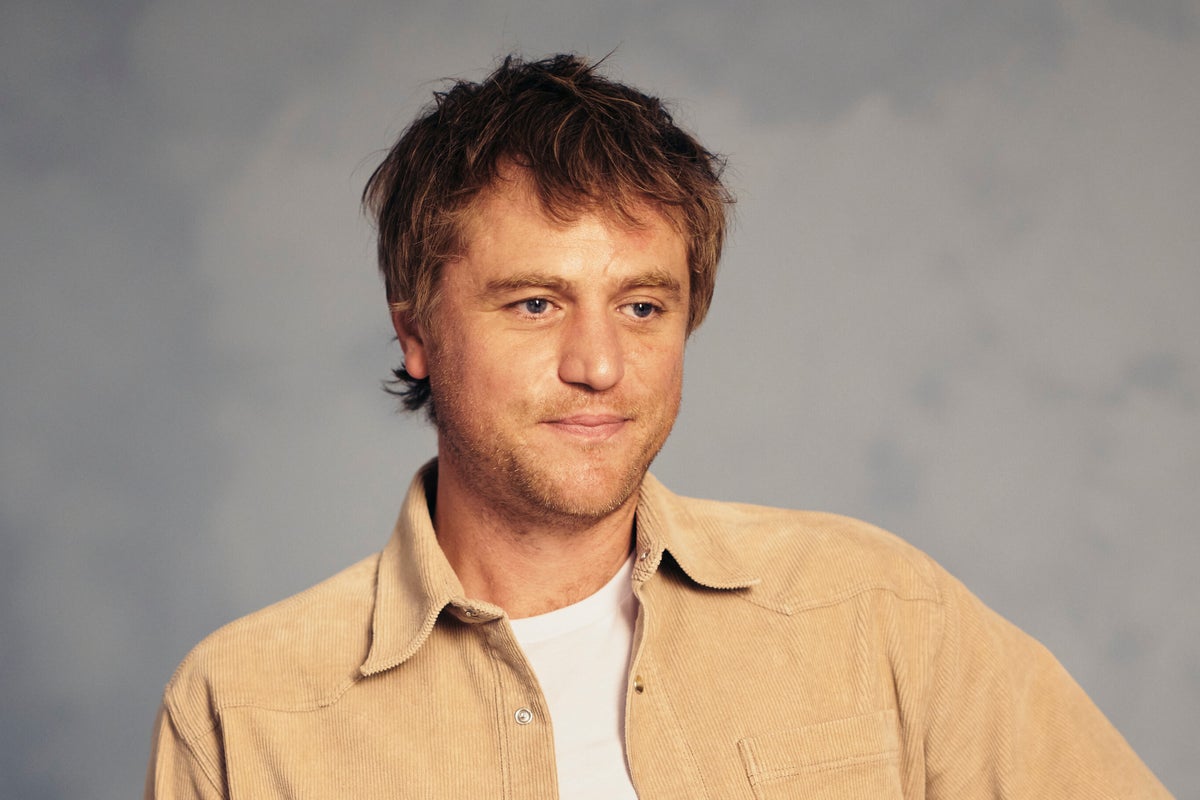 Johnny Flynn Calls for Private Schools to Be ‘Burnt to the Ground’ After Traumatic Boarding School Experience Johnny Flynn Calls for Private Schools to Be ‘Burnt to the Ground’ After Traumatic Boarding School Experience