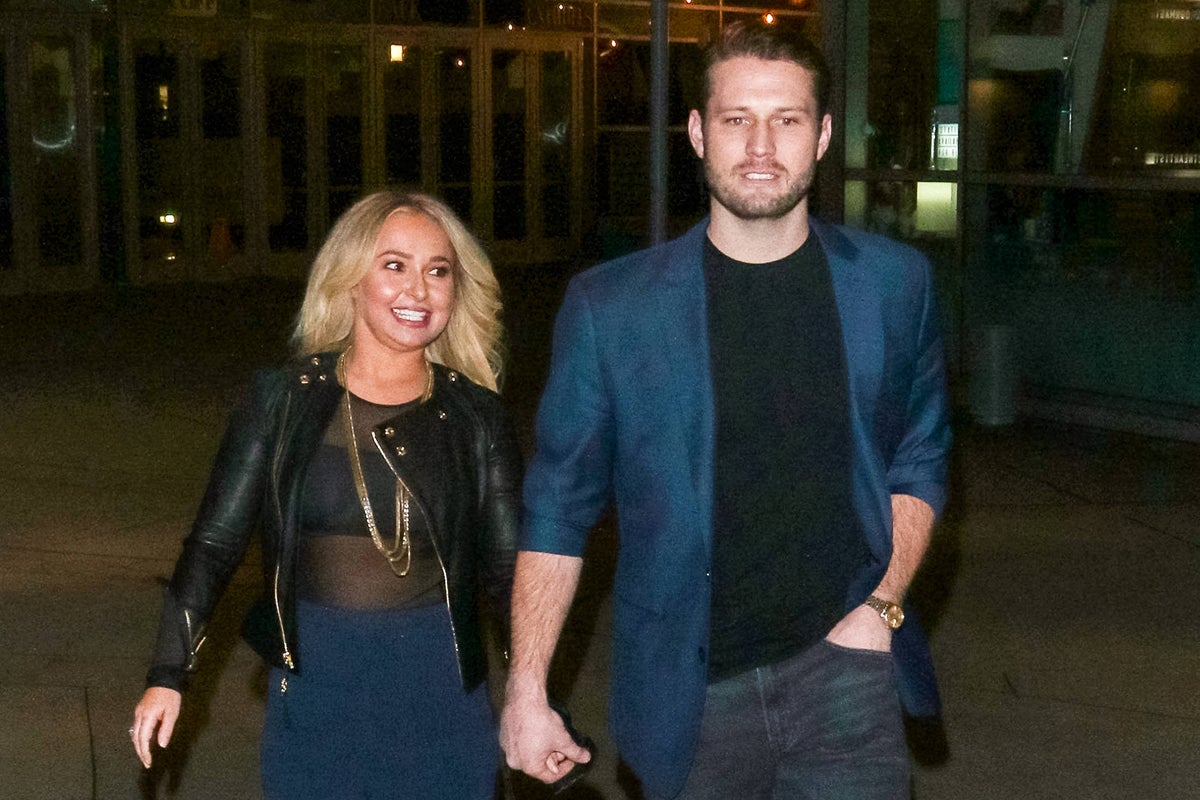 Brian Hickerson Accuses Police of Leaking Hayden Panettiere’s Death During Bar Incident Brian Hickerson Accuses Police of Leaking Hayden Panettiere’s Death During Bar Incident