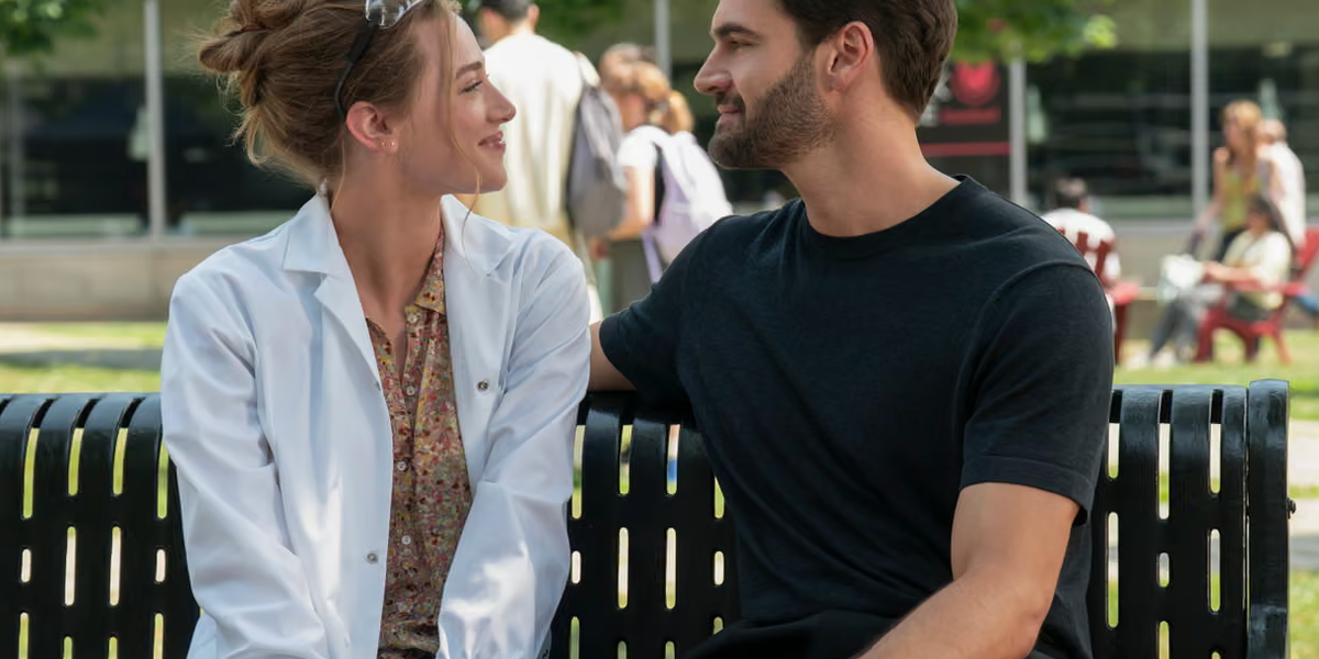 Rom-Com Adaptation of Star Wars Fan Fiction Earns Mixed Reviews Rom-Com Adaptation of Star Wars Fan Fiction Earns Mixed Reviews