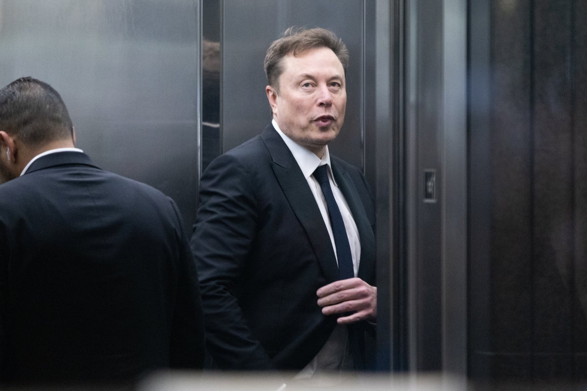 Elon Musk Under Consideration as Potential Investor in Warner-Paramount Merger Elon Musk Under Consideration as Potential Investor in Warner-Paramount Merger