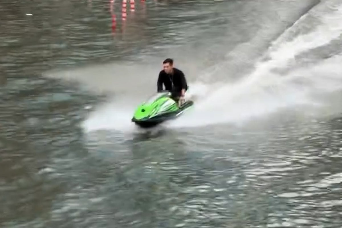 Man Faces Suspension After Jet Ski Stunt in Flooded Bangkok Streets Man Faces Suspension After Jet Ski Stunt in Flooded Bangkok Streets