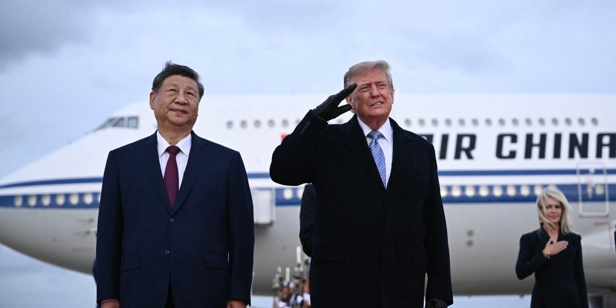 Trump’s Photo with Xi Includes Only Natalie Harp, No Melania