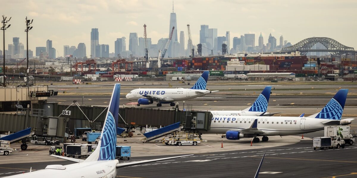 FAA Ground Stops Disrupt Travel at Newark and Philadelphia Airports FAA Ground Stops Disrupt Travel at Newark and Philadelphia Airports