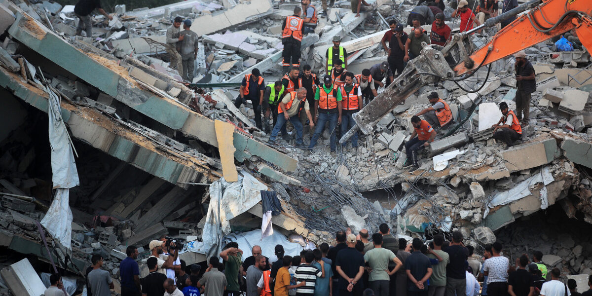 Gaza Building Collapse Kills 12 as Thousands Remain in Unstable Structures Gaza Building Collapse Kills 12 as Thousands Remain in Unstable Structures