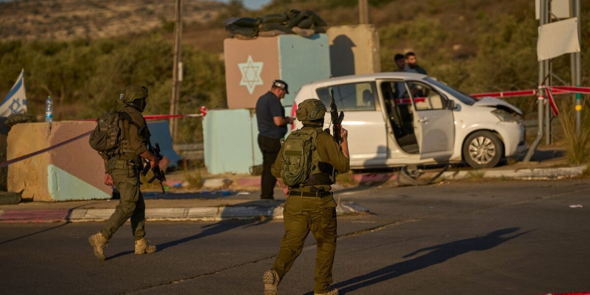 Israeli Ambassador’s Son Injured in West Bank Ramming Attack Israeli Ambassador’s Son Injured in West Bank Ramming Attack