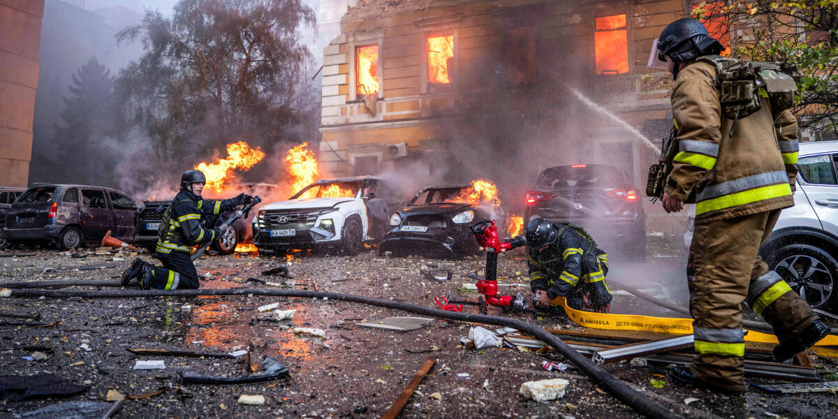 Russian Drone Attacks Kill 7 in Kyiv, Targeting Apartments, Offices, and Cultural Sites Russian Drone Attacks Kill 7 in Kyiv, Targeting Apartments, Offices, and Cultural Sites