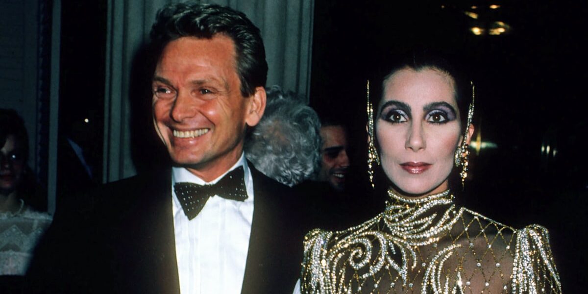 Bob Mackie, Iconic Fashion Designer Who Cloaked Cher and Diana Ross, Dies at 87 Bob Mackie, Iconic Fashion Designer Who Cloaked Cher and Diana Ross, Dies at 87