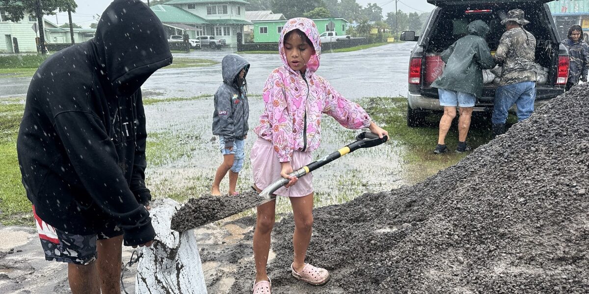 Hurricane Nolo Threatens Hawaii With Major Flooding and Dangerous Surf Hurricane Nolo Threatens Hawaii With Major Flooding and Dangerous Surf