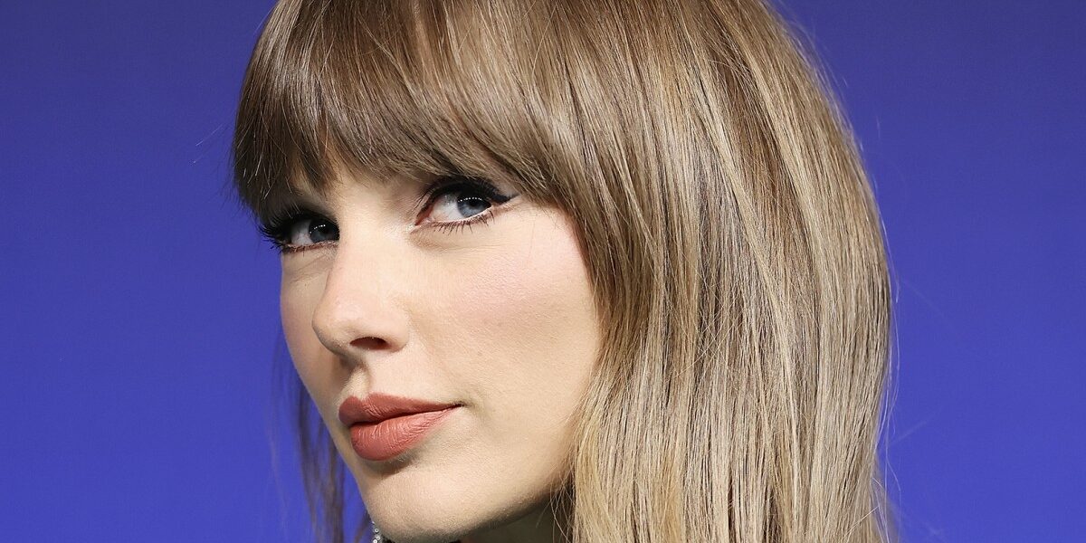 U.S. Marines Injured in Iranian Attack, Taylor Swift Breaks VMAs Record U.S. Marines Injured in Iranian Attack, Taylor Swift Breaks VMAs Record