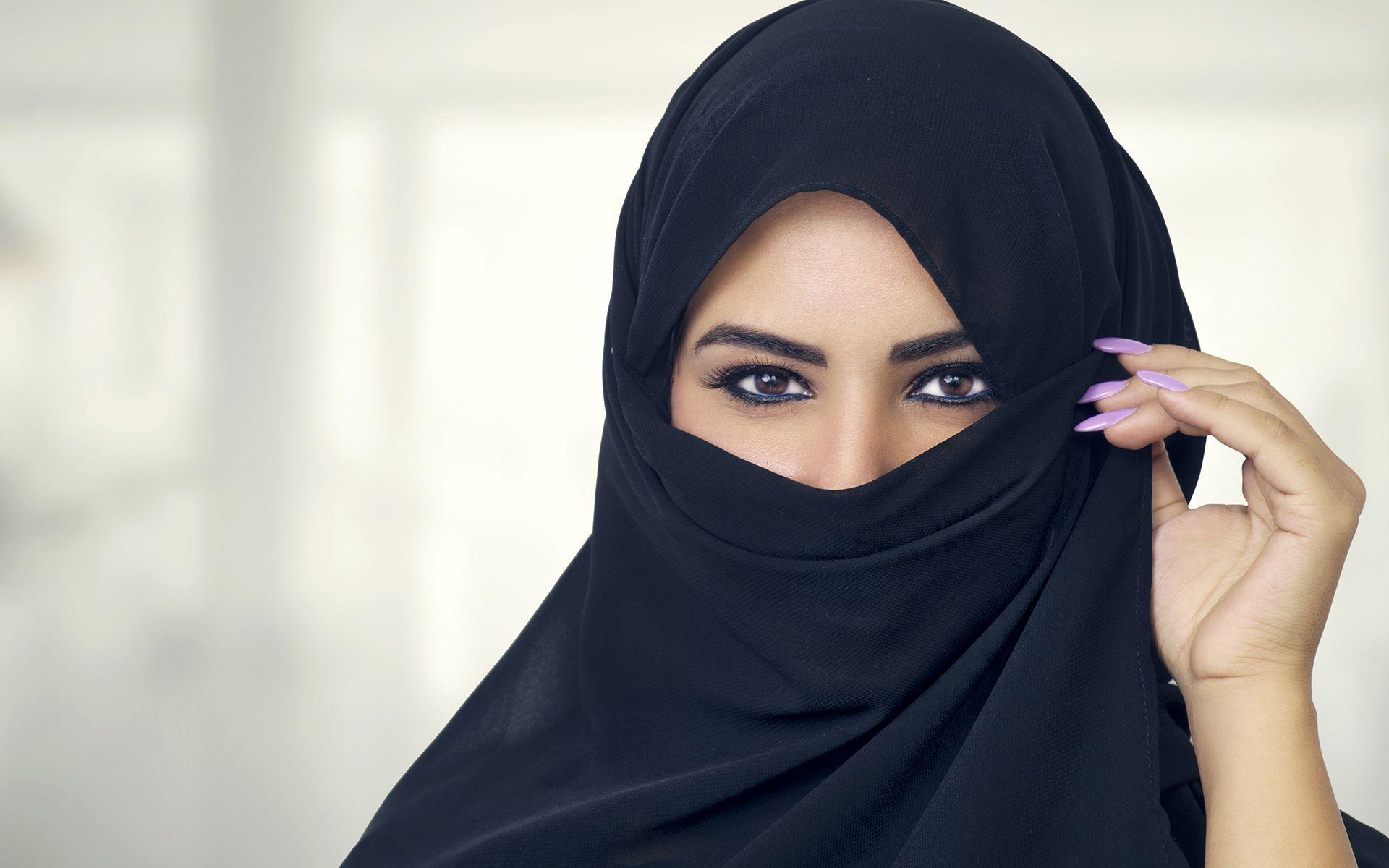 Muslim Americans Push Back Against Anti-Sharia Rhetoric as GOP Stirs Tensions Ahead of Election
