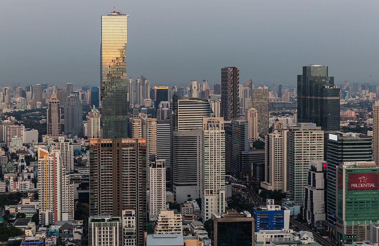 Thailand Announces Public Holiday as Bangkok Struggles with Severe Flooding Thailand Announces Public Holiday as Bangkok Struggles with Severe Flooding