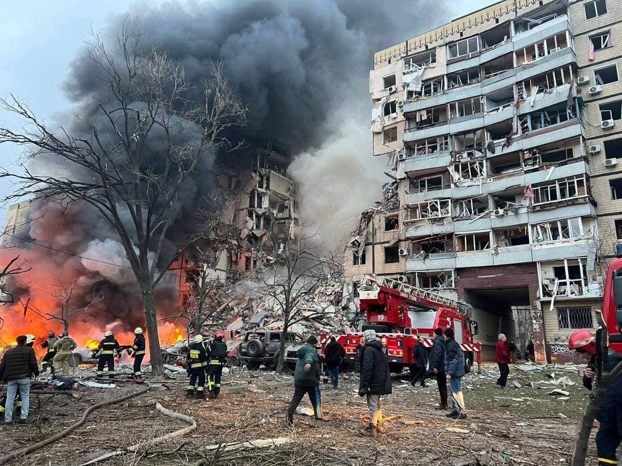 Russian Drone Attacks Kill 7 in Kyiv, Targeting Apartments, Offices, and Cultural Sites Russian Drone Attacks Kill 7 in Kyiv, Targeting Apartments, Offices, and Cultural Sites