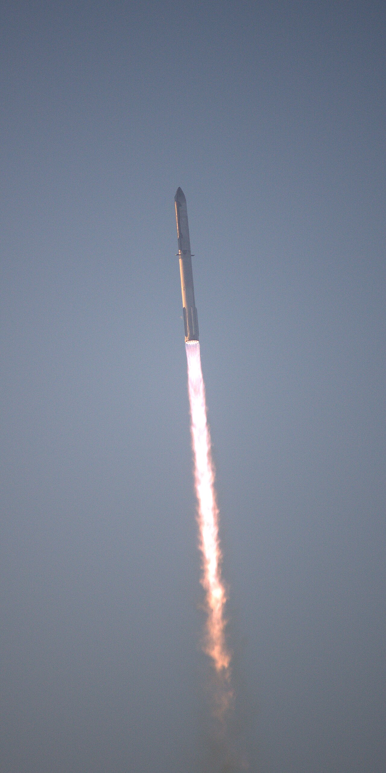 SpaceX’s Starship Reaches Orbit for First Time Before Exploding in Ocean SpaceX’s Starship Reaches Orbit for First Time Before Exploding in Ocean