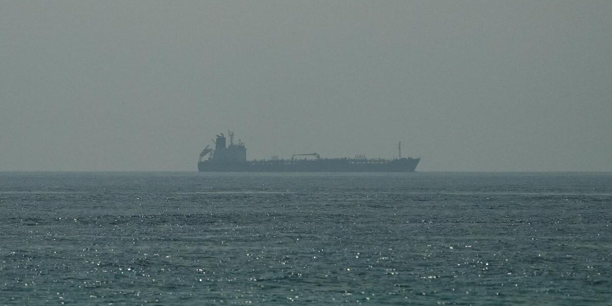 Saudi Oil Exports Surge, Triggering Record Shipping Costs in Gulf of Oman