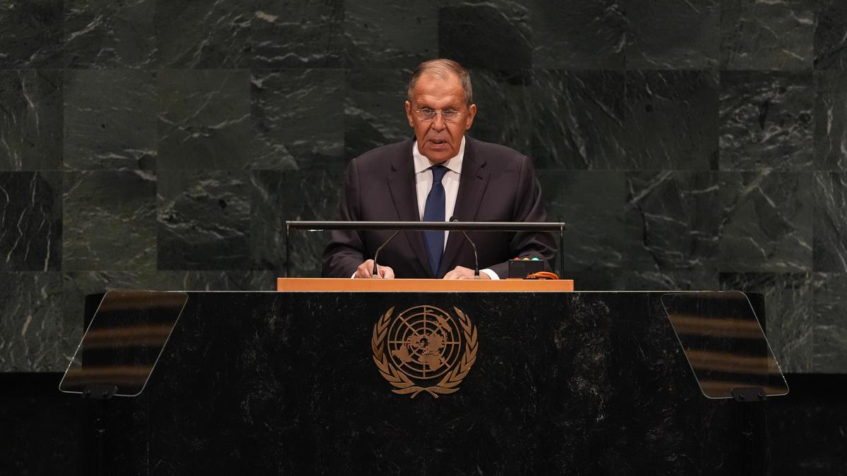 Russia’s Lavrov Dismisses German Calls for De-escalation Amid Tensions