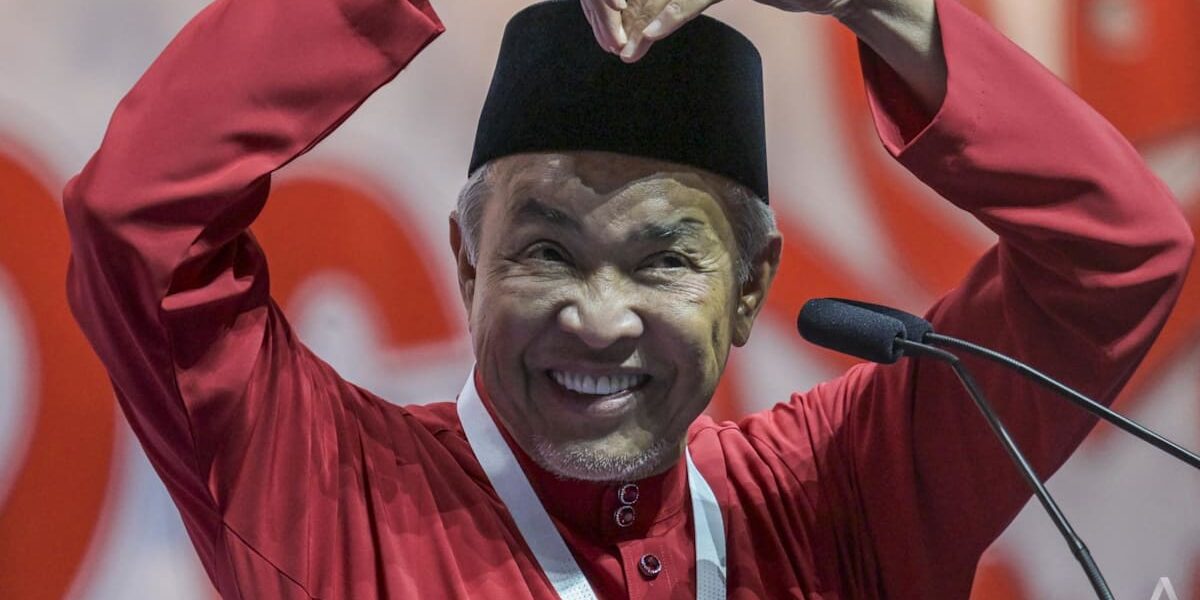 UMNO Leader Urges Immediate GE16, Criticizes PM Anwar’s Leadership UMNO Leader Urges Immediate GE16, Criticizes PM Anwar’s Leadership