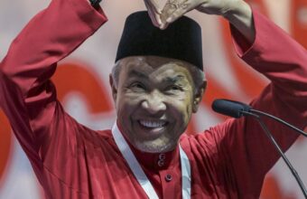 UMNO Leader Urges Immediate GE16, Criticizes PM Anwar’s Leadership UMNO Leader Urges Immediate GE16, Criticizes PM Anwar’s Leadership