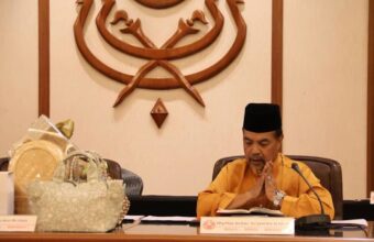 Malaysian Ex-Minister Charged in 1M Haj Fund Scandal
