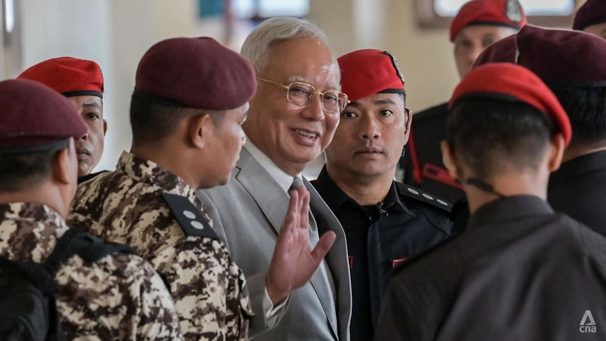 Najib Claims Inability to Pay .26M Fine for House Arrest Pardon Najib Claims Inability to Pay .26M Fine for House Arrest Pardon