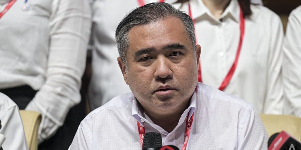 Anthony Loke to Stay as Transport Minister Until Najib Begins House Arrest Anthony Loke to Stay as Transport Minister Until Najib Begins House Arrest