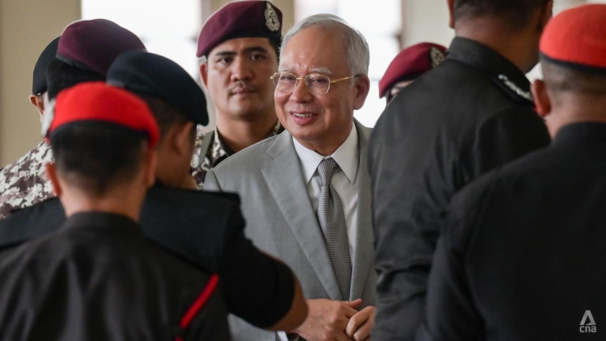 Malaysian Ex-PM Najib Seeks Court Stay on 15-Year Sentence in 1MDB Case Malaysian Ex-PM Najib Seeks Court Stay on 15-Year Sentence in 1MDB Case