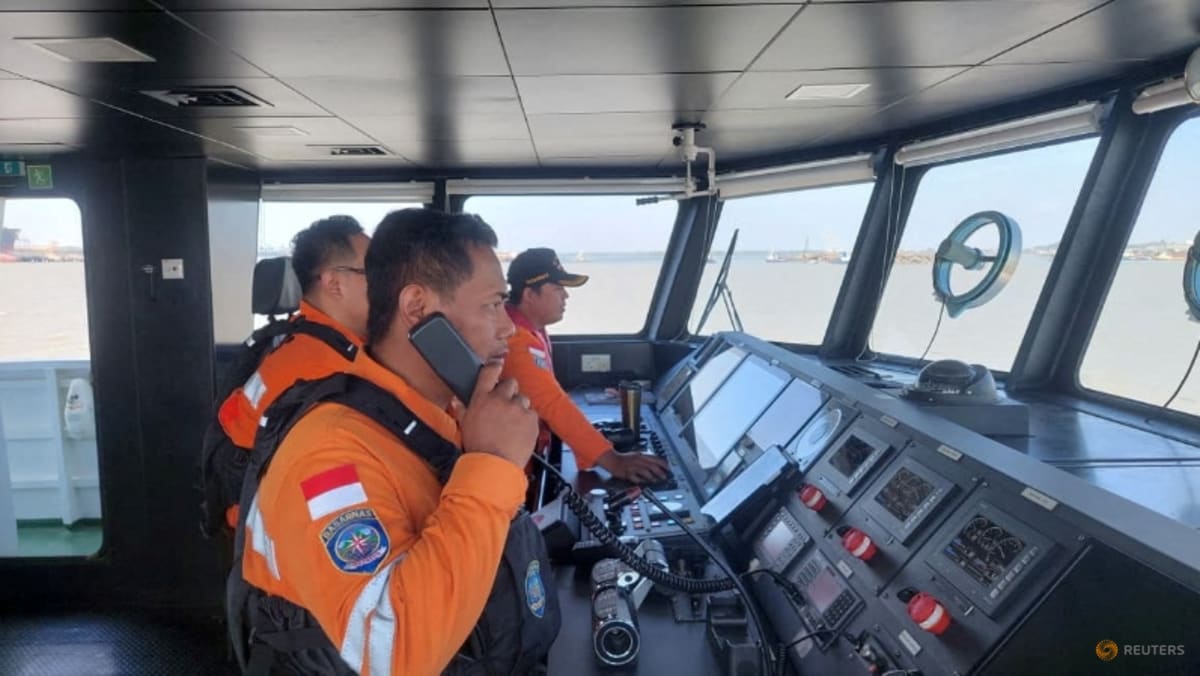 Indonesia Search Efforts Intensify After Passenger Ship Capsizes in Java Sea Indonesia Search Efforts Intensify After Passenger Ship Capsizes in Java Sea