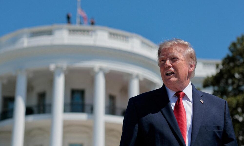 Trump Extends 0,000 H-1B Visa Fee for Another Year Trump Extends 0,000 H-1B Visa Fee for Another Year