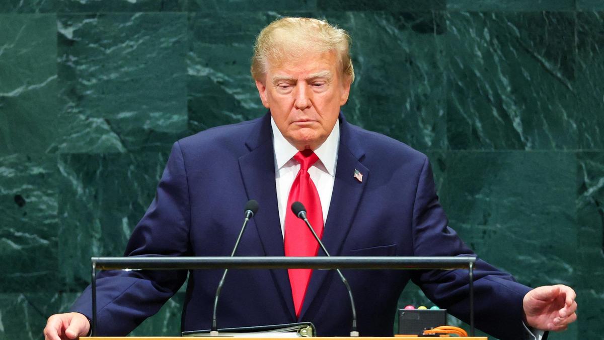 Trump Warns of ‘Annihilating’ Iran at UN, Promises Military Bases in Greenland