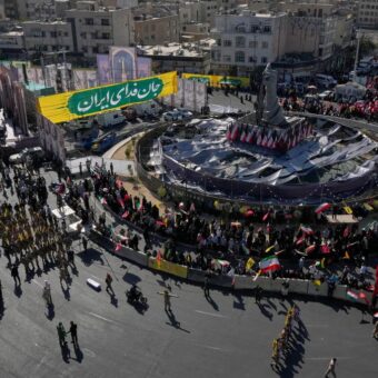 Tens of Thousands Gather in Iran’s Largest Government-Organized Rally Since War Began