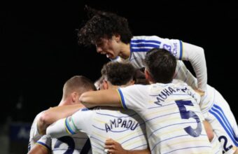 Leeds dominate Newcastle 4-1 to rise to third in Premier League