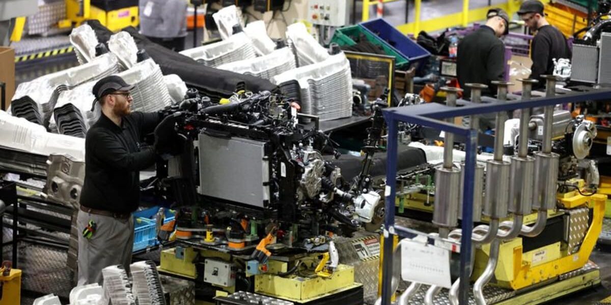 Nissan Invests £170M in New Hybrid SUV at UK Plant Nissan Invests £170M in New Hybrid SUV at UK Plant