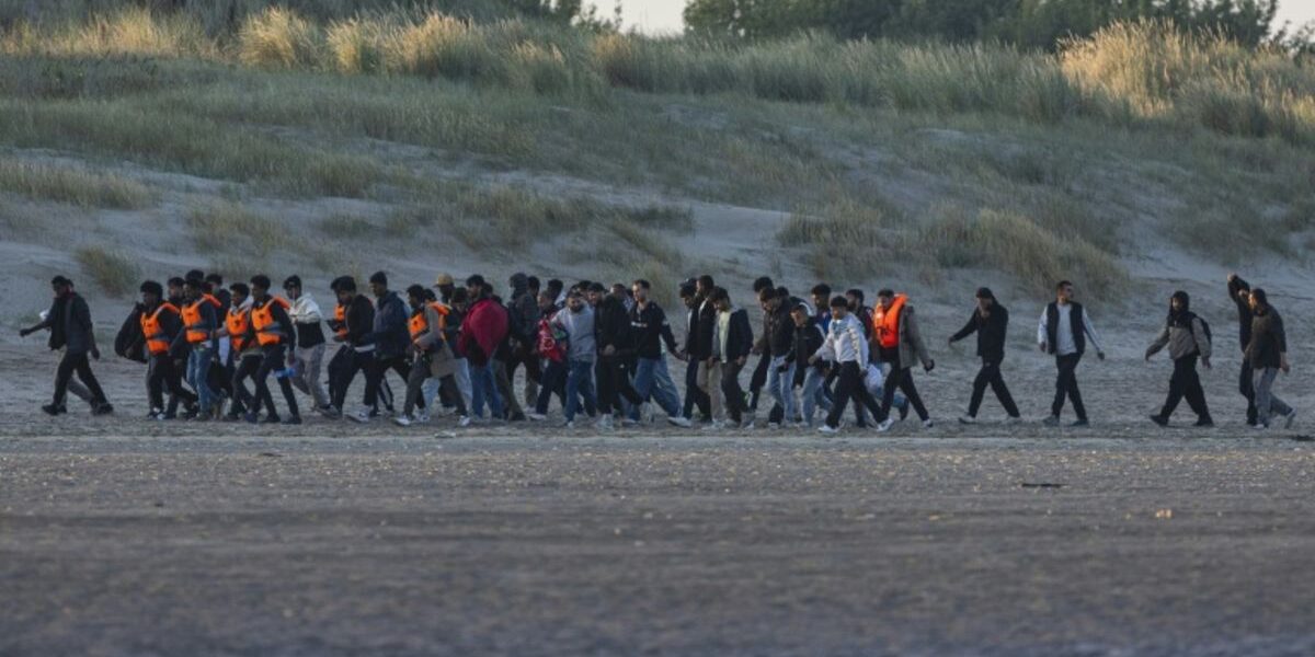 France and Britain End ‘One in, One Out’ Migrant Deal Amid Ongoing Talks France and Britain End ‘One in, One Out’ Migrant Deal Amid Ongoing Talks