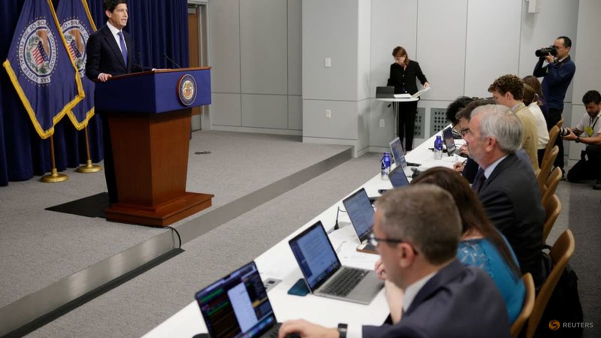 Global Central Banks Tighten Policy Amid Energy Crisis and Geopolitical Tensions