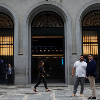 Lula Boosts Welfare Payments Ahead of Brazil’s Election Amid Rising Debt Concerns