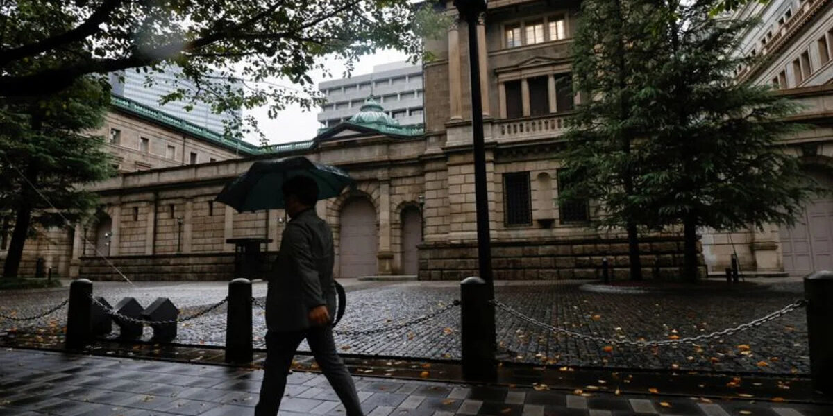 BOJ Raises Rates as Yen Slumps, Oil Prices Dip in Global Markets