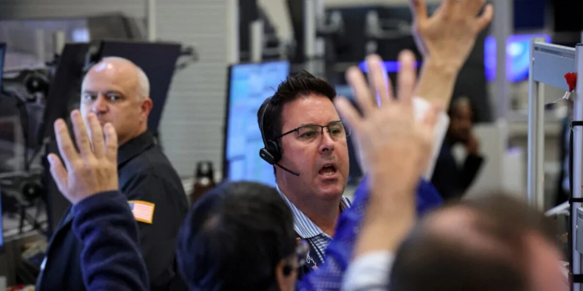 Investors Withdraw .5 Billion from Global Equity Funds as Oil Prices Soar