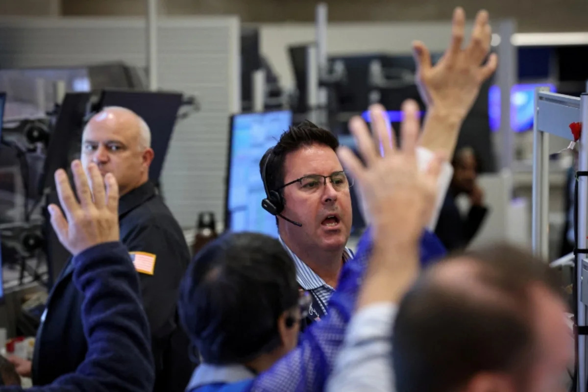 Investors Shift Funds as Oil Prices Rise and Inflation Fears Grow