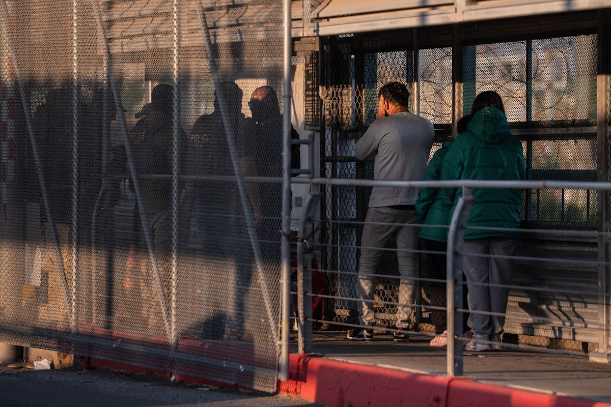 Supreme Court Allows Trump’s Deportation Policy to Continue Amid Legal Challenge