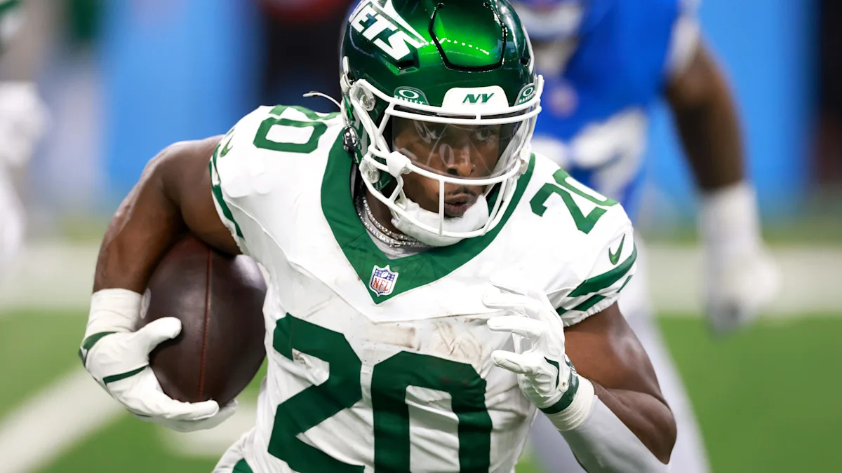 Jets’ Breece Hall Suffers Thigh Injury in Week 3 Loss to Lions