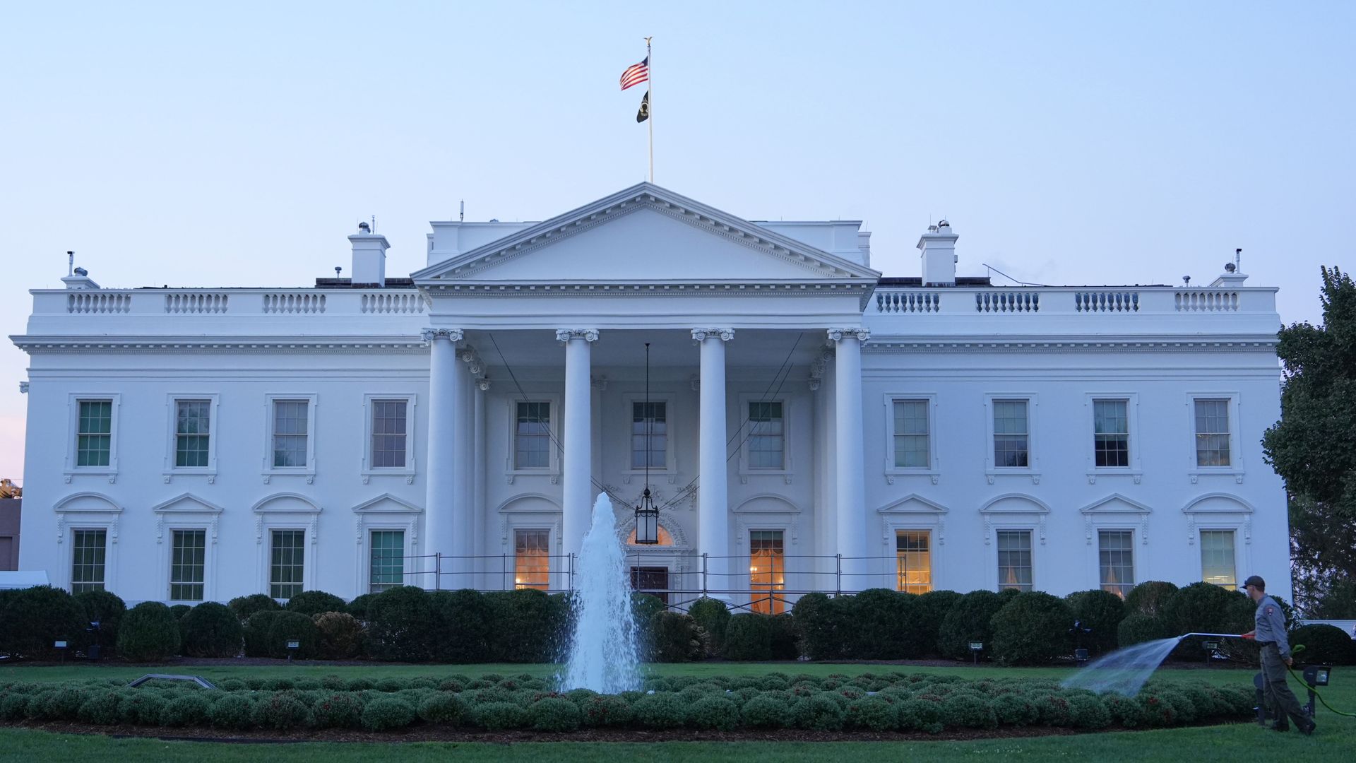 Major US News Outlets Plan Legal Action Over White House Access Ban