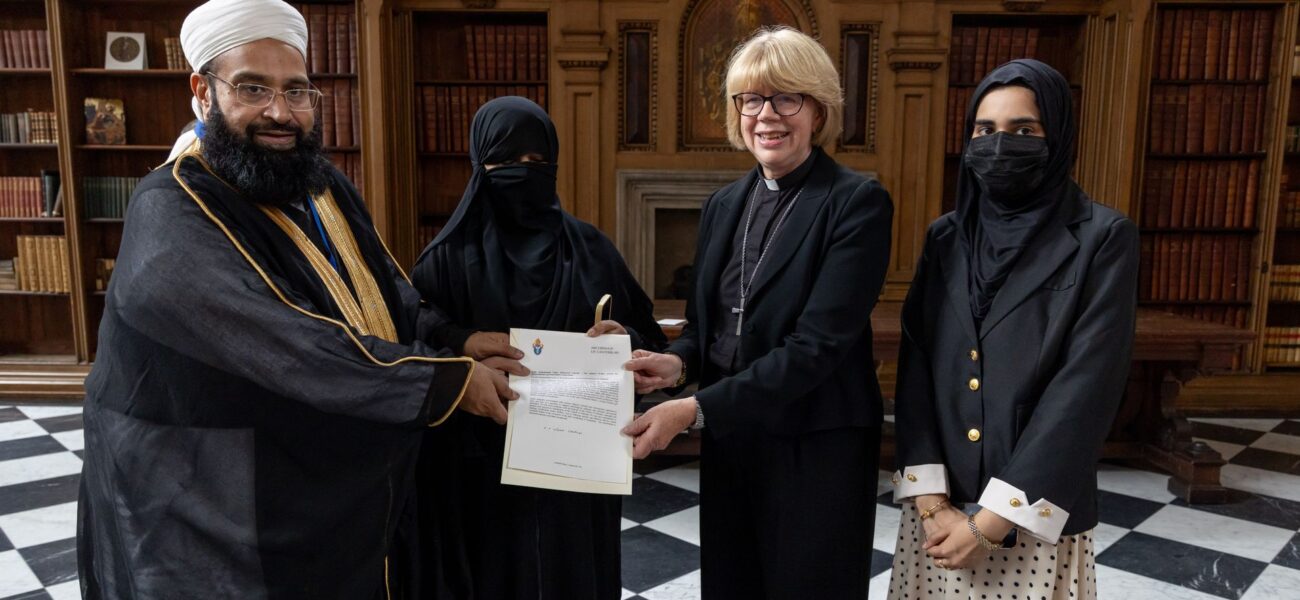 Archbishop of Canterbury Revokes Award After Cleric’s Praise for Bin Laden Archbishop of Canterbury Revokes Award After Cleric’s Praise for Bin Laden