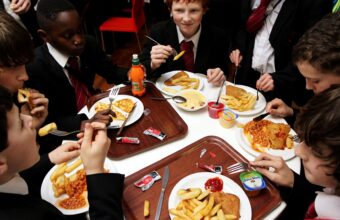 Schools in England Restrict Deep-Fried Foods and Sweets to Combat Health Issues Schools in England Restrict Deep-Fried Foods and Sweets to Combat Health Issues