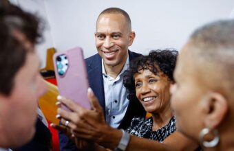 Hakeem Jeffries Hails Democratic Momentum as He Tours Key House Battlegrounds
