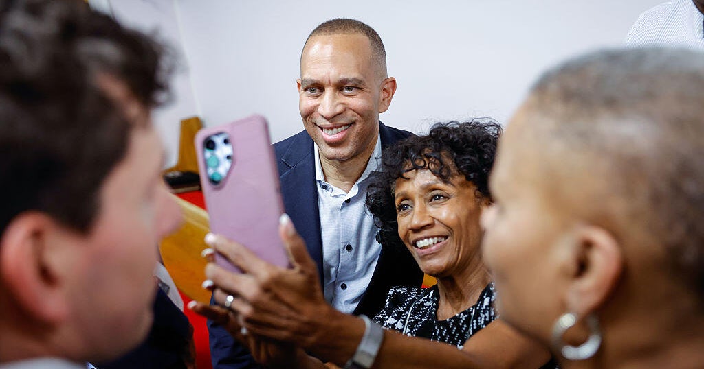 Hakeem Jeffries Hails Democratic Momentum as He Tours Key House Battlegrounds