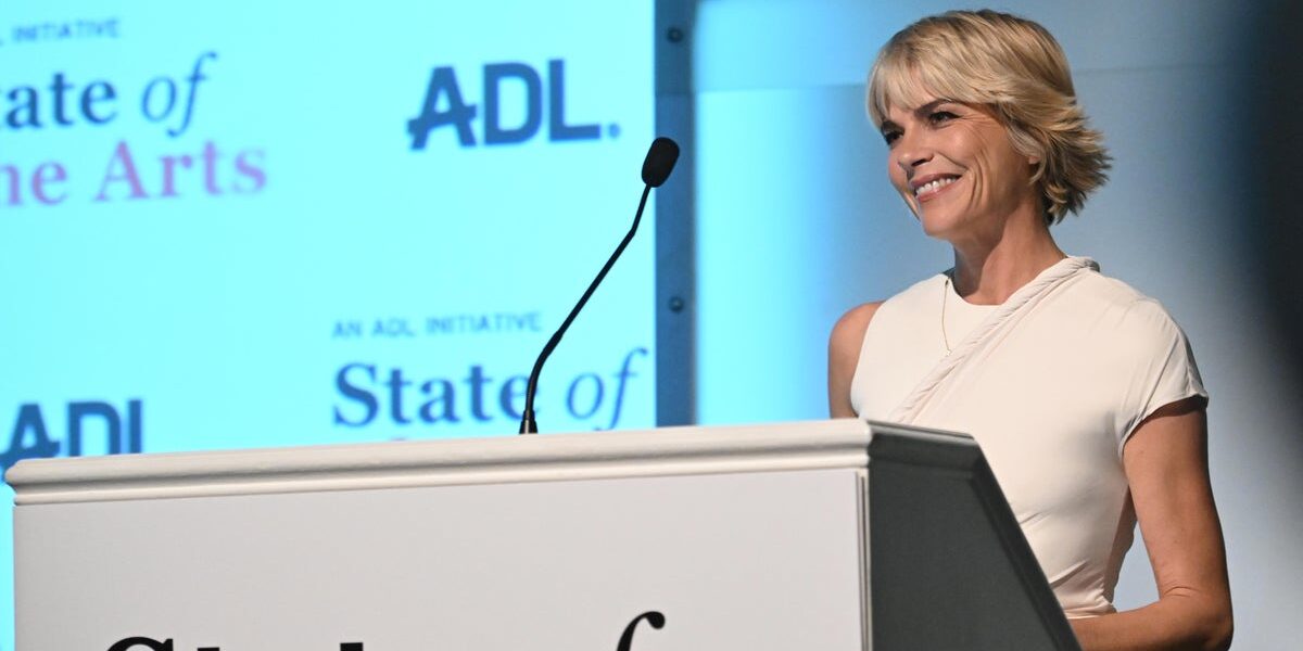 Actress Selma Blair Arrested After Allegedly Biting Flight Attendant on Delta Flight Actress Selma Blair Arrested After Allegedly Biting Flight Attendant on Delta Flight