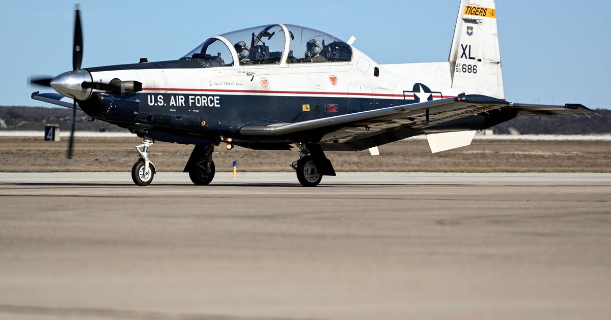 Two Pilots Eject Safely Following In-Flight Emergency Near Seguin, Texas