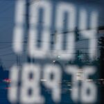 Trump’s Oil Holdings Surge Amid Iran Conflict as Gas Prices Climb